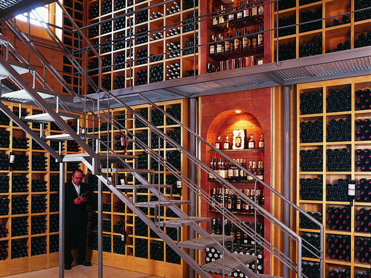 Inside the Cellar - Hotel Restaurante Terraza Carmona